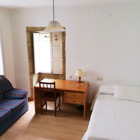 Pension Residencia Universitaria Rey Apartment Santiago de Compostela Ngoại thất bức ảnh