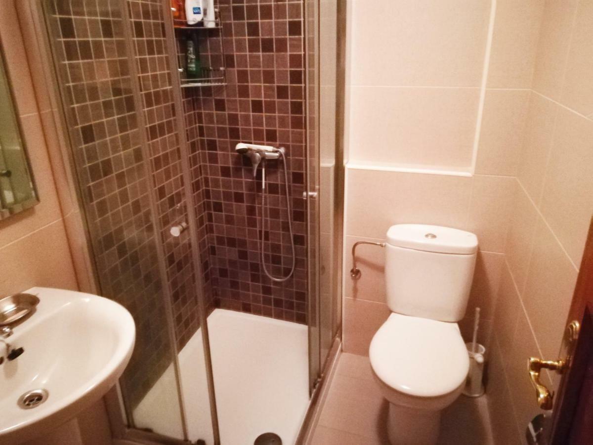Pension Residencia Universitaria Rey Apartment Santiago de Compostela Ngoại thất bức ảnh